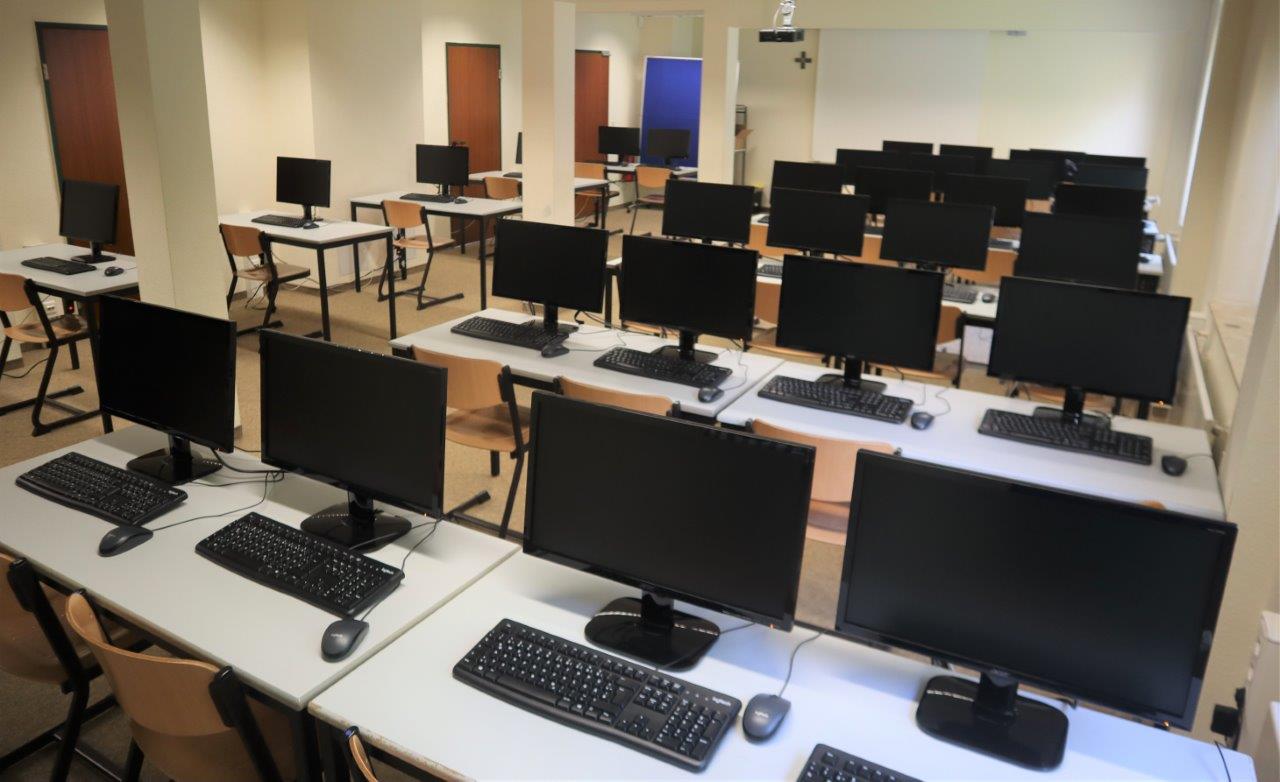 Mit neuer Rechenleistung ins nächste Schuljahr